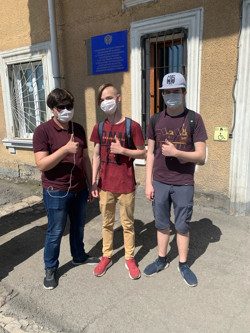 undefined FYkzUI6MT10.jpg